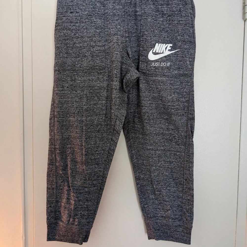 Nike Jogger Capri small